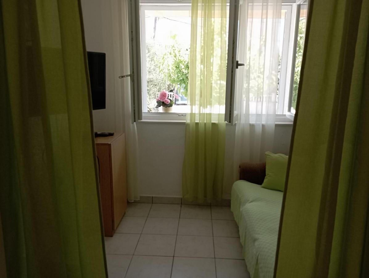Apartmani Trubi 2 Vodice Esterno foto